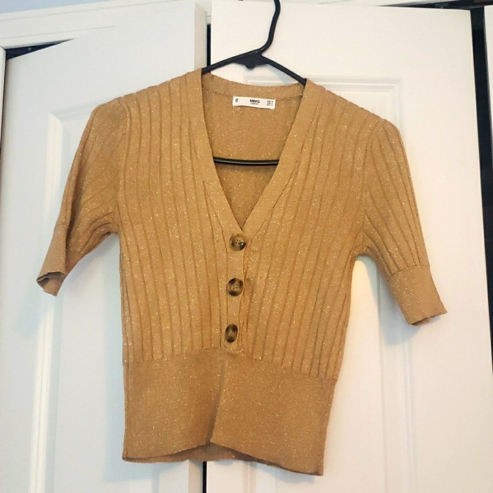 Mango, crop top